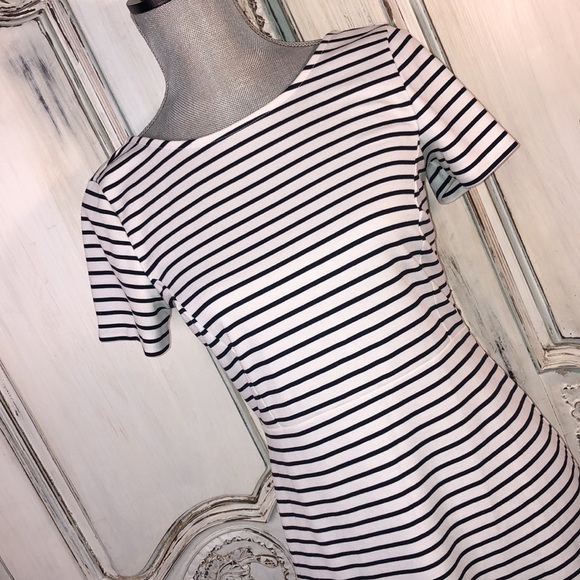 Banana Republic Black and White Stripe Waisted Short Sleeve Sheath Knit Dress - Picture 2 of 12